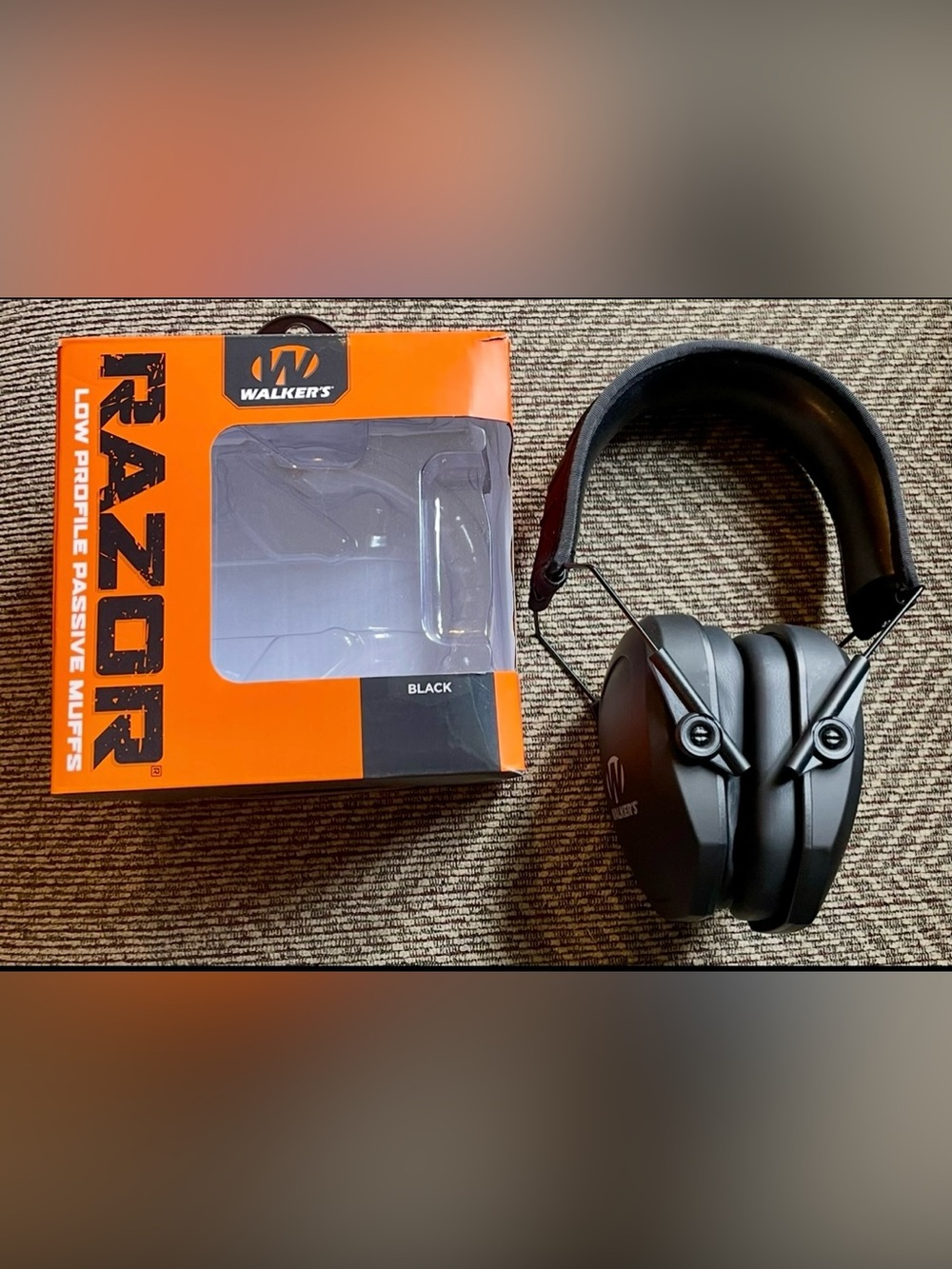 Walker's Razor Slim Passive Earmuffs - Picture 2 of 6
